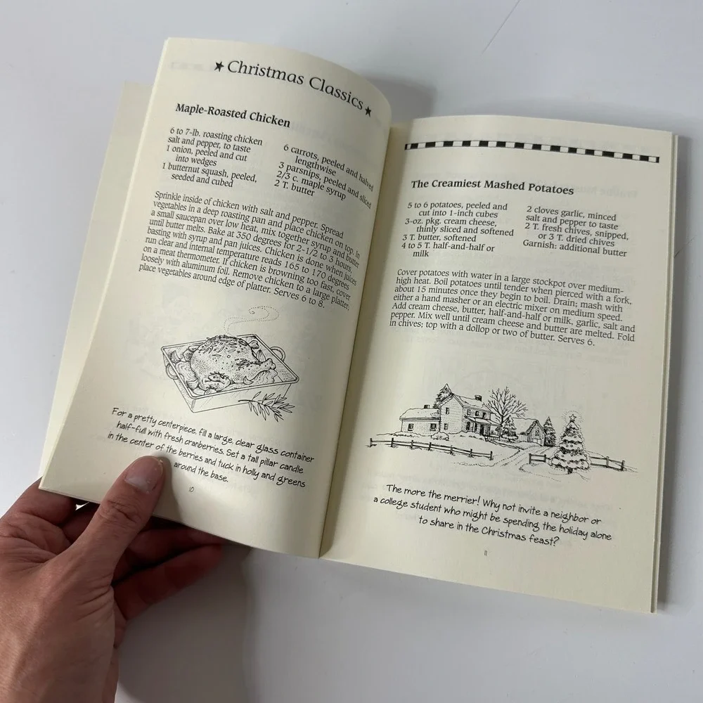 2 Gooseberry‎ Patch Booklets Christmas Classics & Merry Mixes II Cookbook